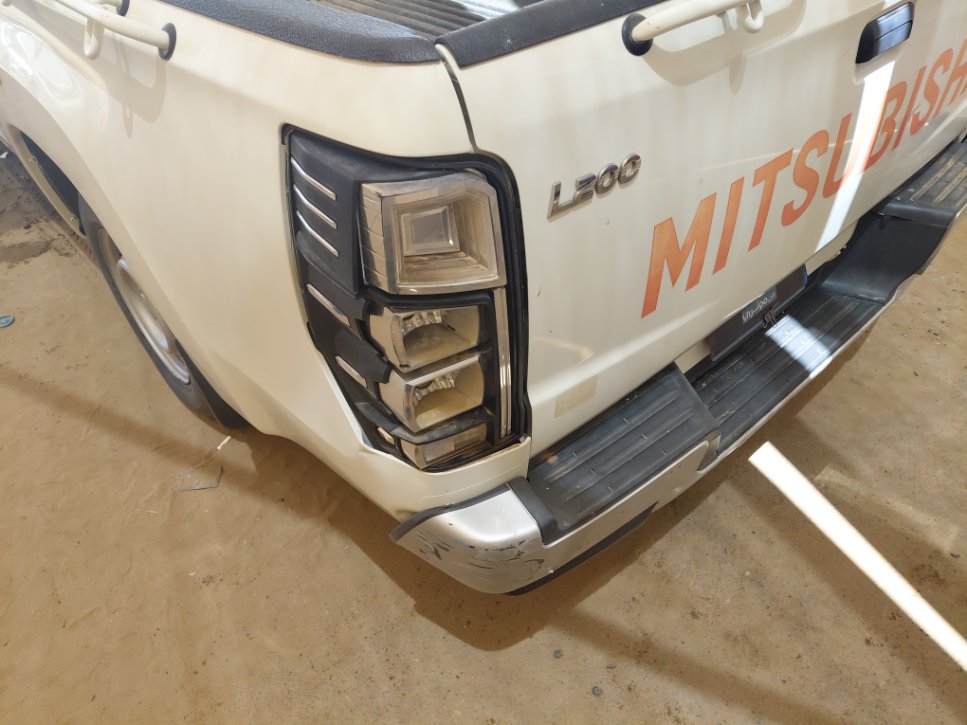 Mitsubishi L200  2020 image