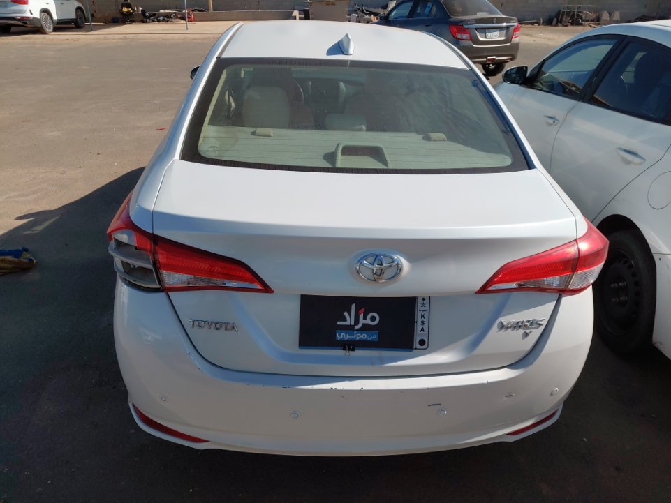 Toyota Yaris Y FLT  2021 image