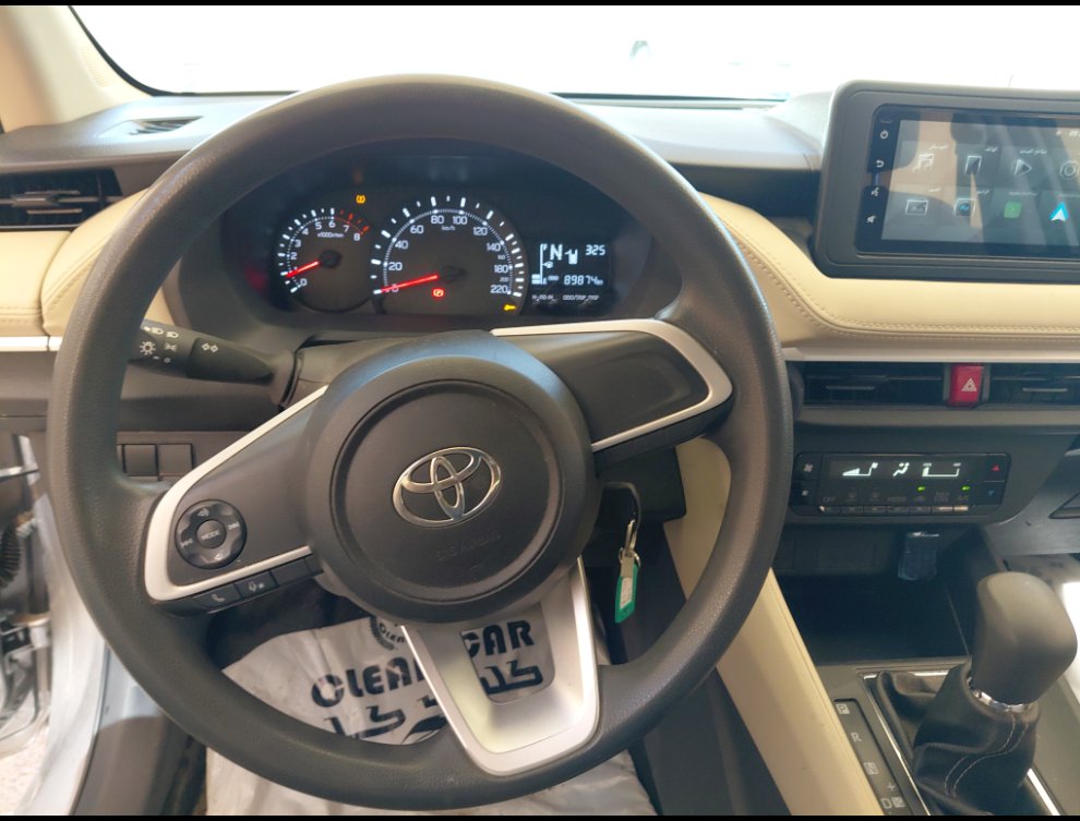 Toyota Yaris Y 2024 image