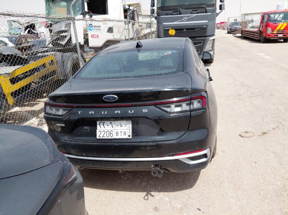 Ford Taurus  2023 image