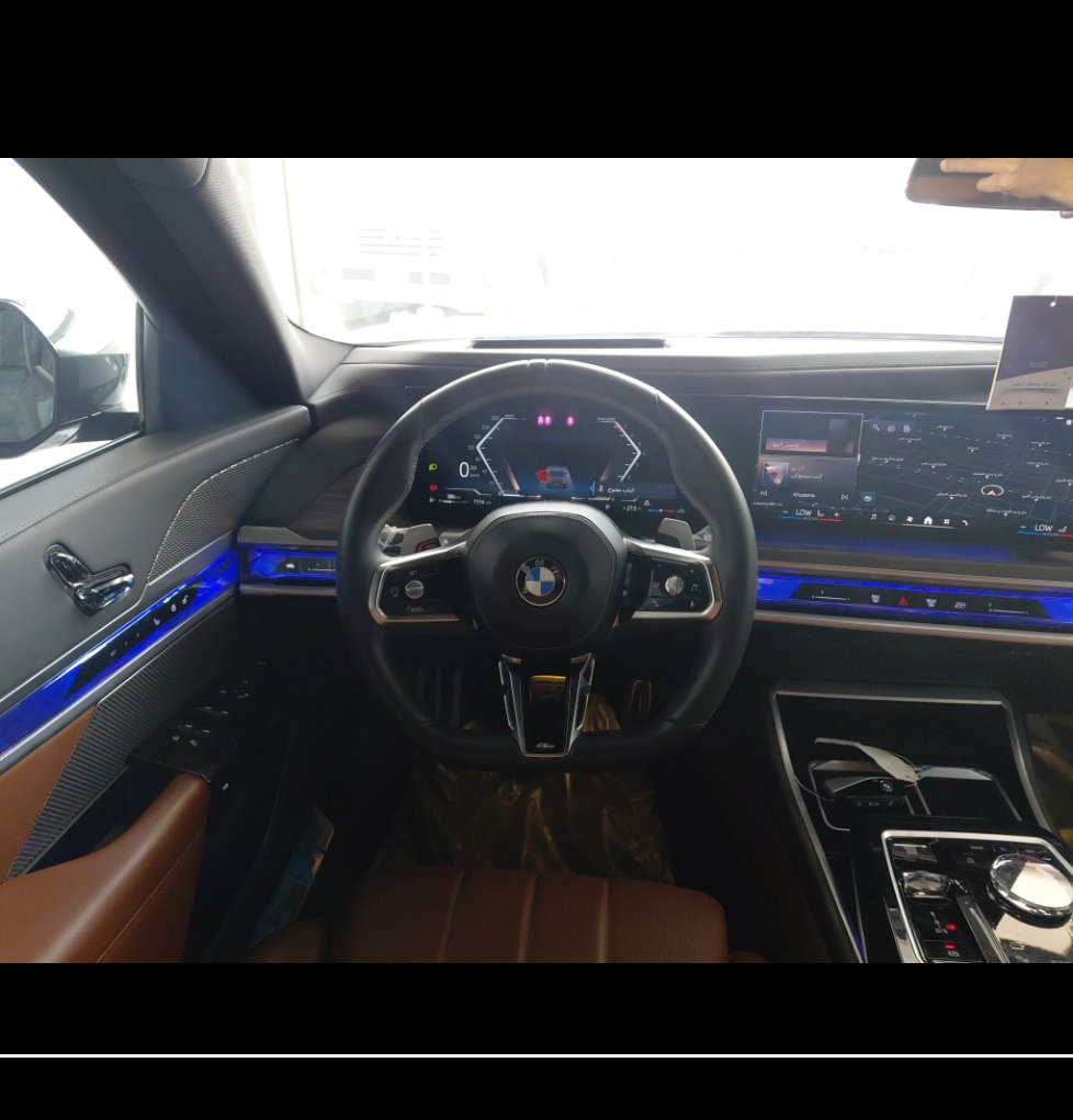 بي إم دبليو 740I  2024 image