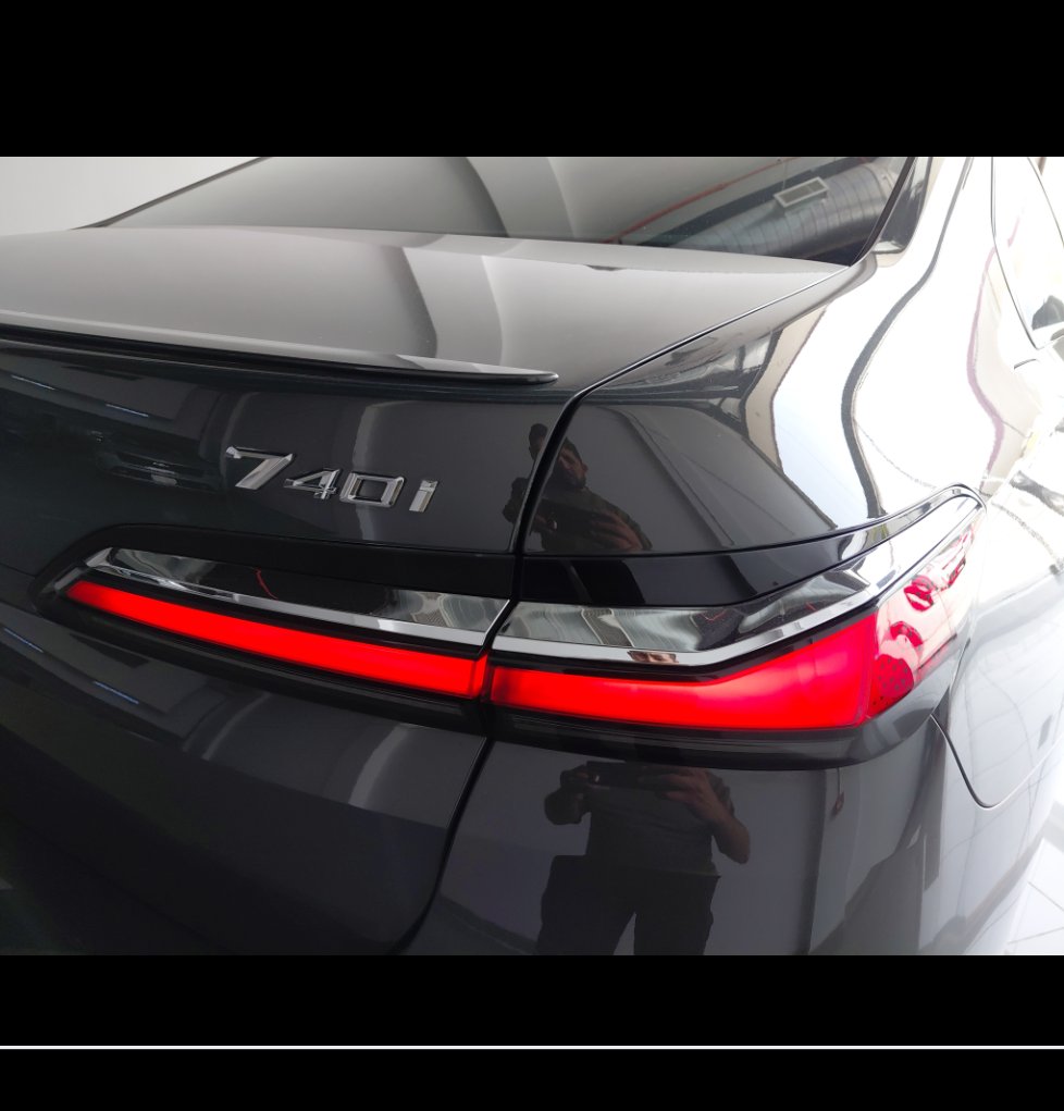 بي إم دبليو 740I  2024 image