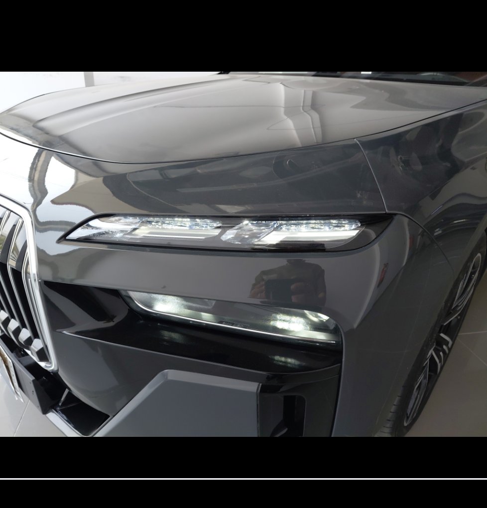 بي إم دبليو 740I  2024 image