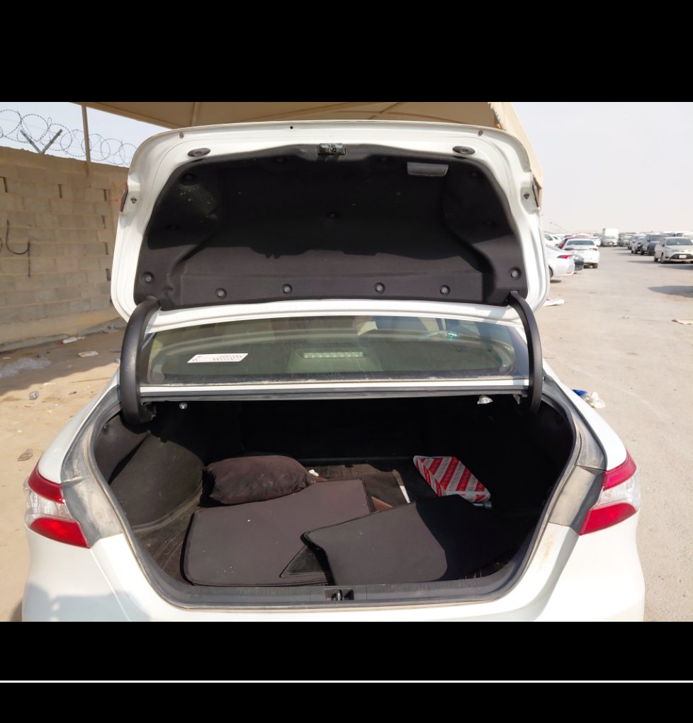 تويوتا كامري LE HEV 2020 image