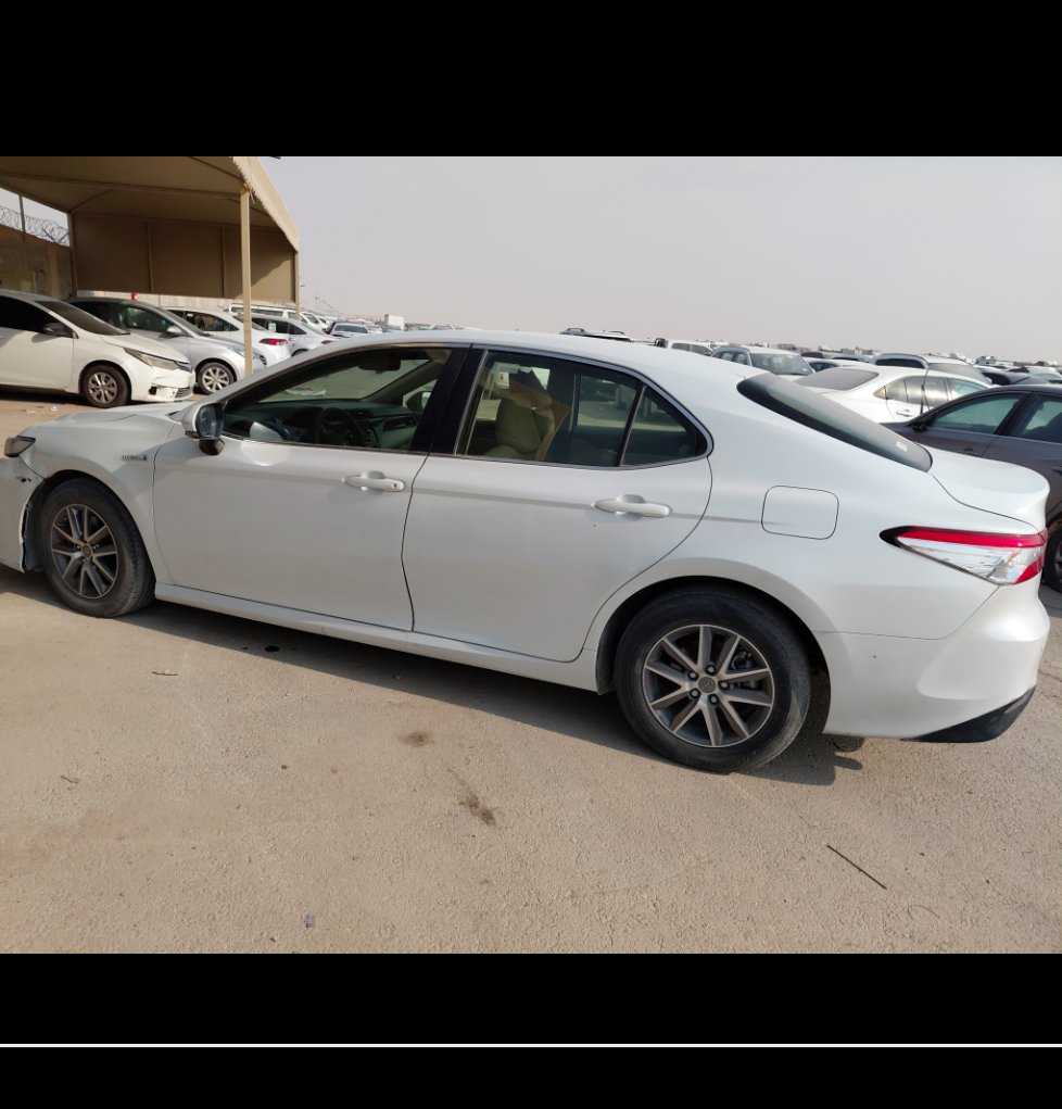 تويوتا كامري LE HEV 2020 image