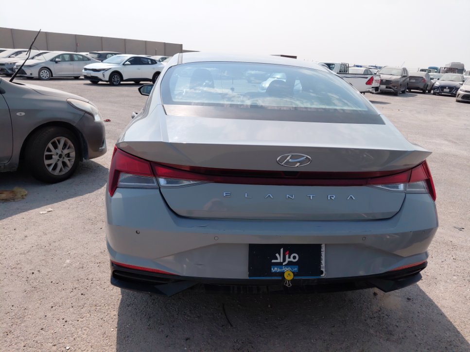 هيونداي إلنترا  2022 image