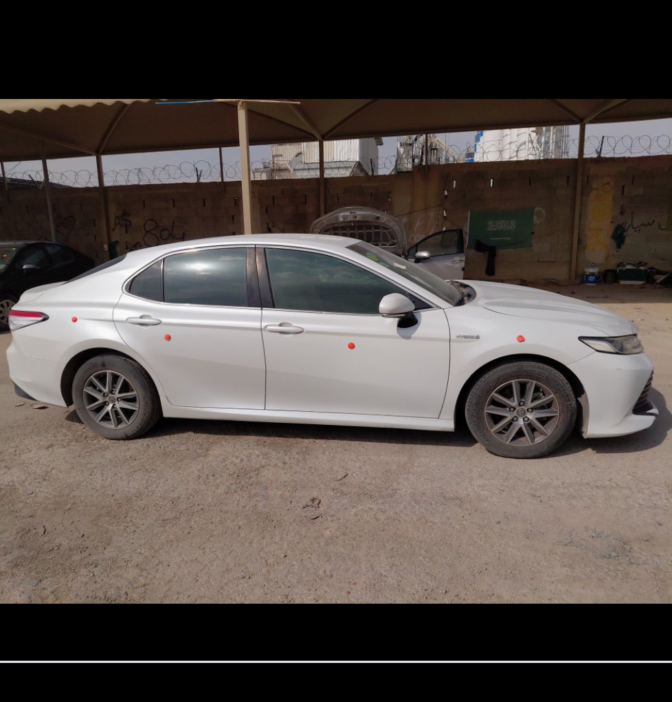 تويوتا كامري LE HEV 2020 image