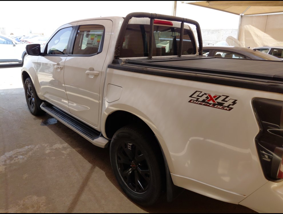 ايسوزو ديماكس 4WD 2023 image