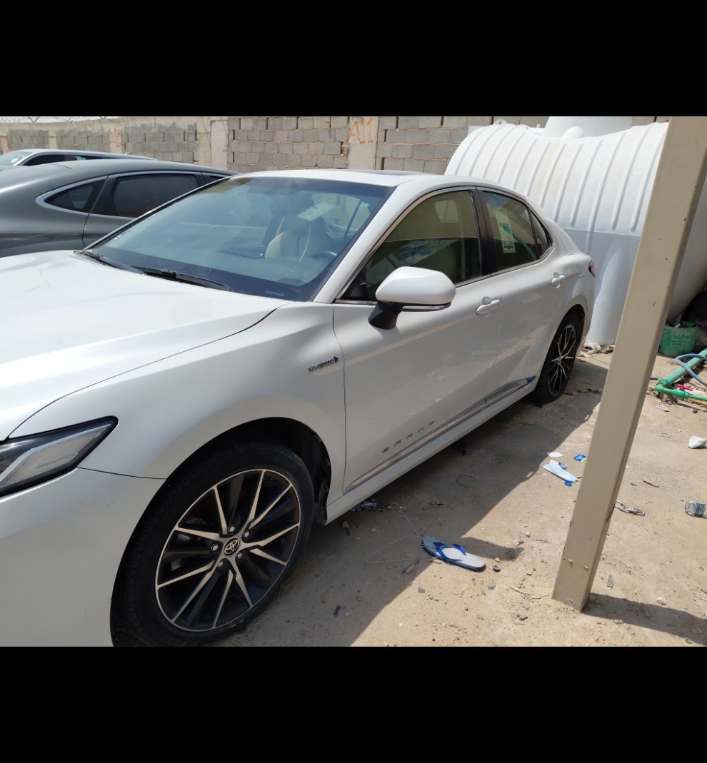 تويوتا كامري GLE HEV  2023 image