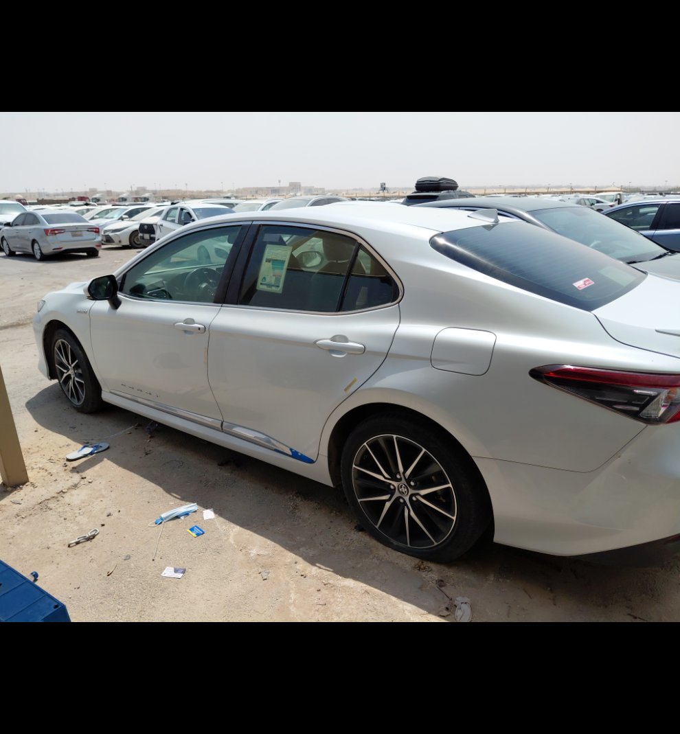 تويوتا كامري GLE HEV  2023 image
