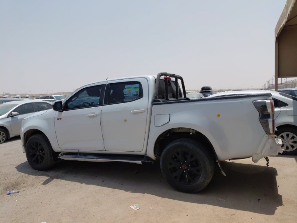 ايسوزو ديماكس  2023 image