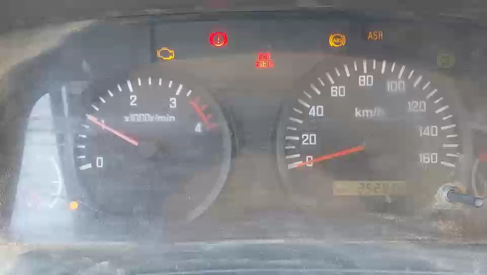 ايسوزو ريوارد ان بي بكب نصف نقل - حمولة المركبة 3 طن 2013 video