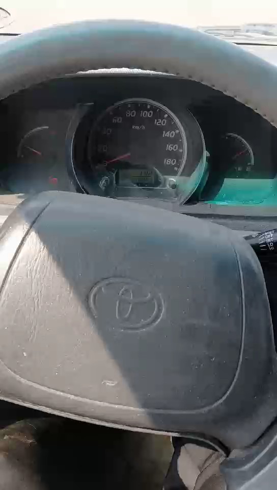 Toyota Hiace Bus  2010 video