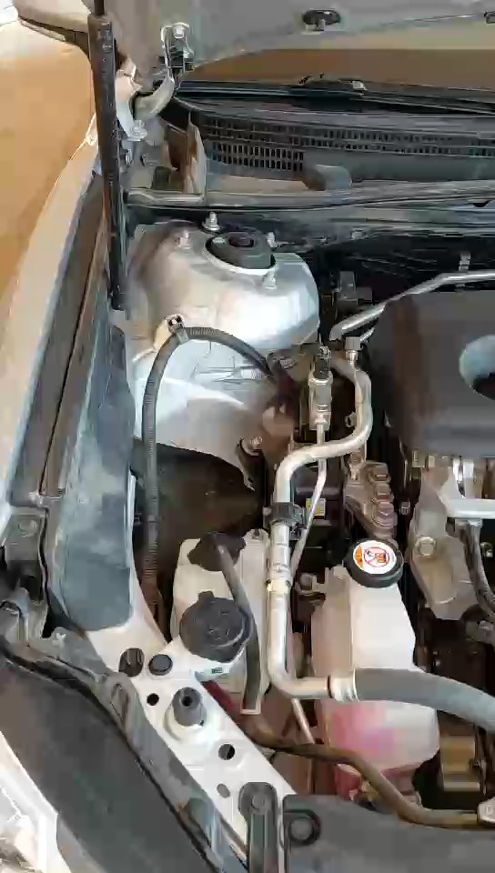 Toyota Camry GRANDE HEV  2020 video