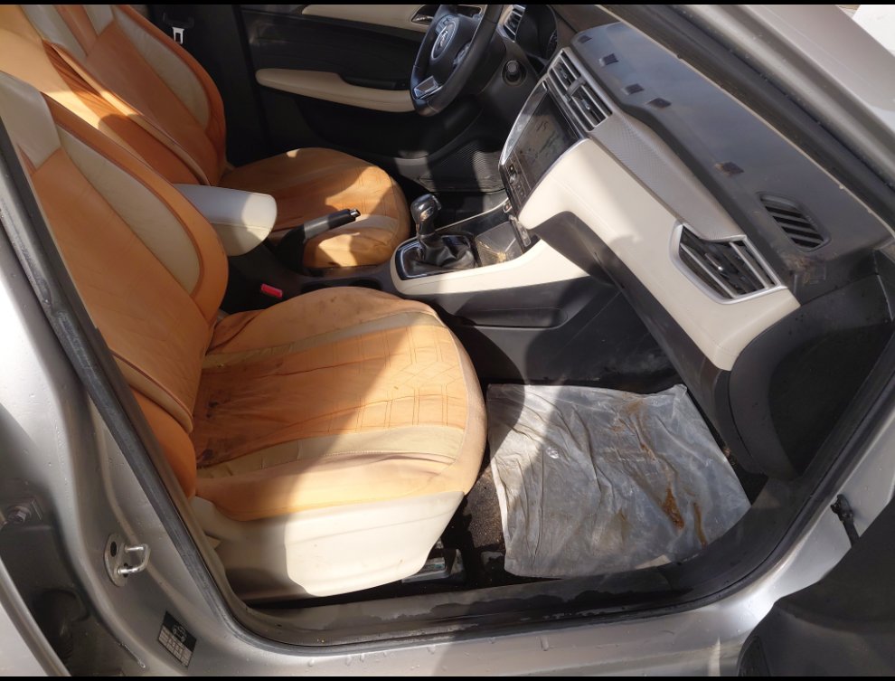 إم جي 5  2023 image