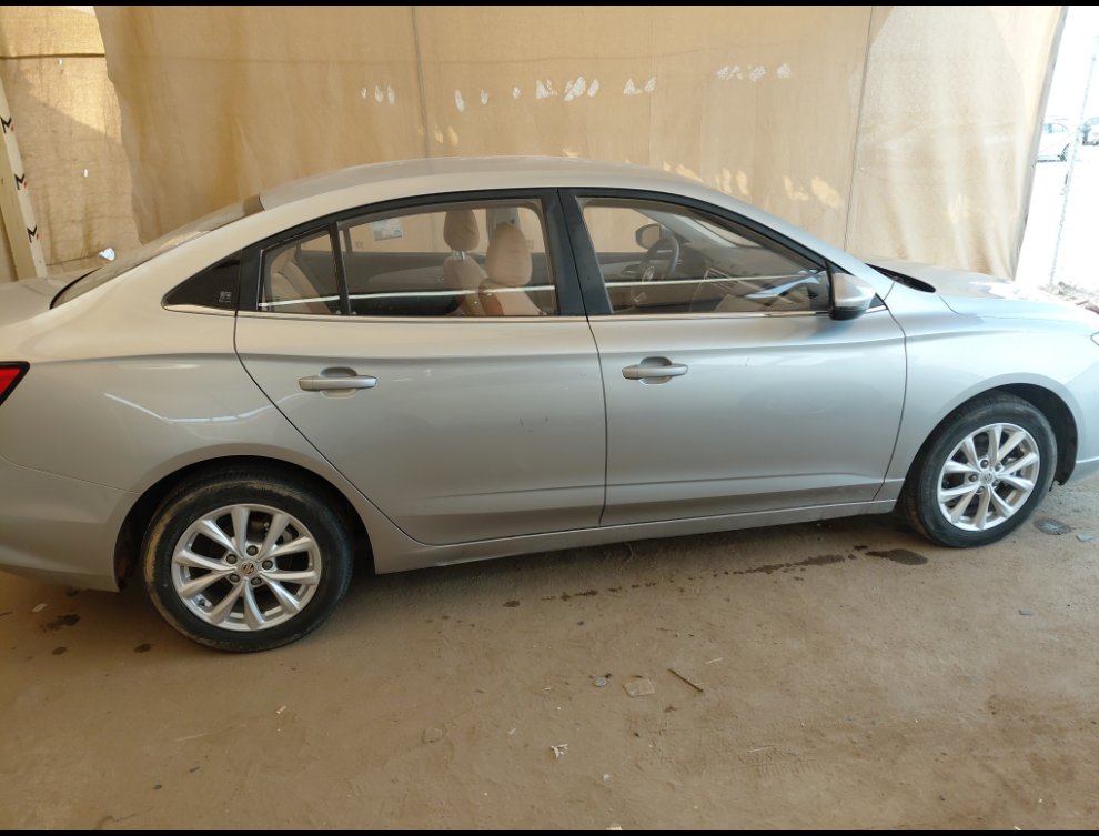 إم جي 5  2023 image