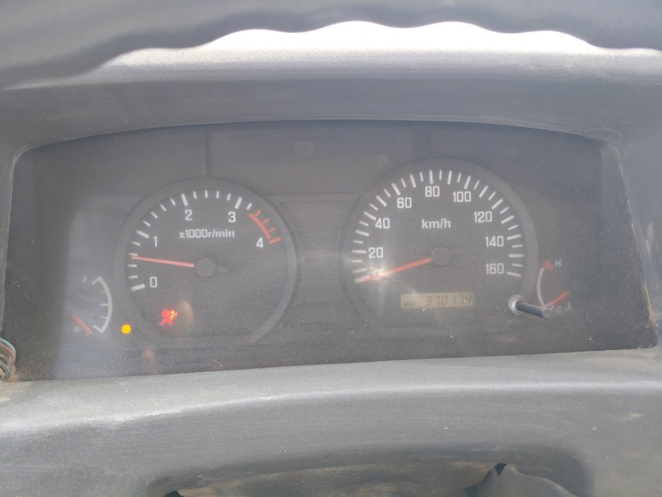 ايسوزو ريوارد ان بي شاحنة بثلاجة  - حمولة المركبة 3 طن 2015 image