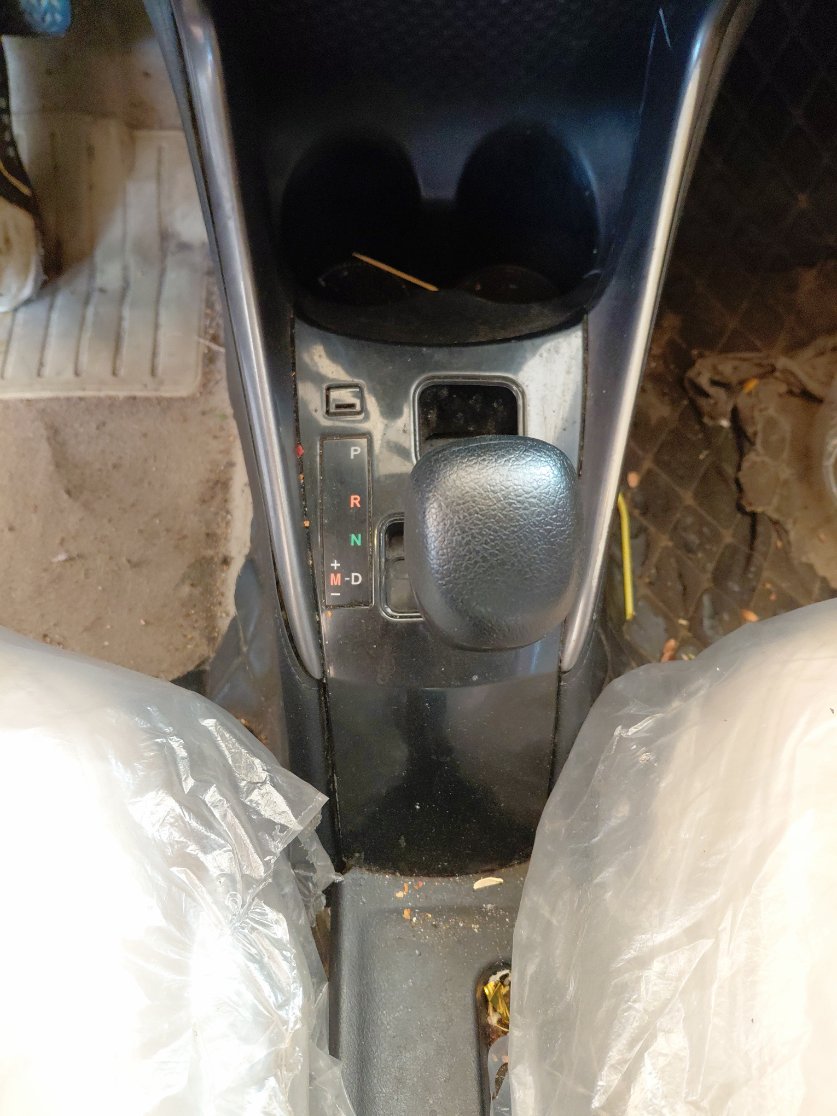 تويوتا يارس Y FLT 2021 image