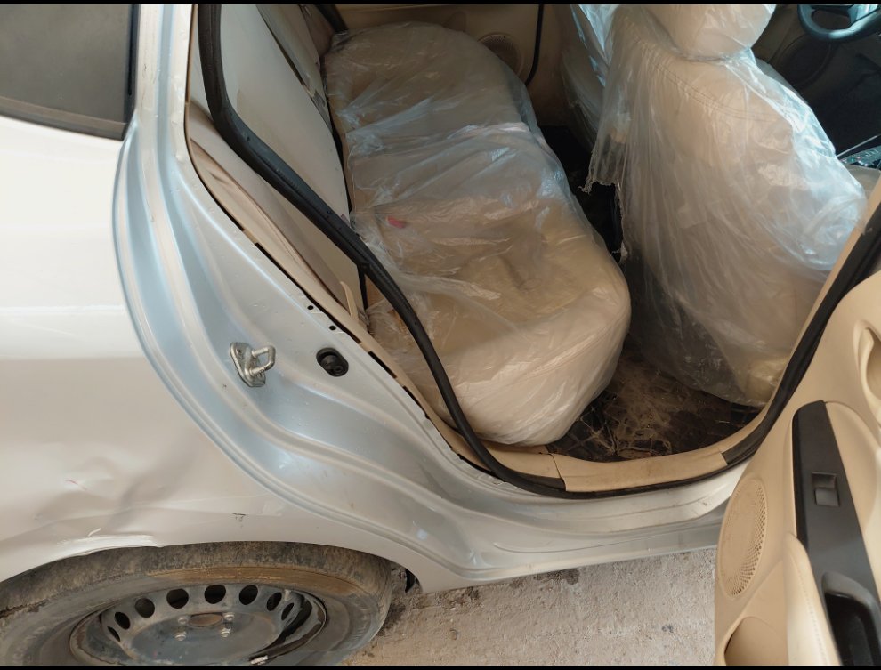 تويوتا يارس Y FLT 2021 image