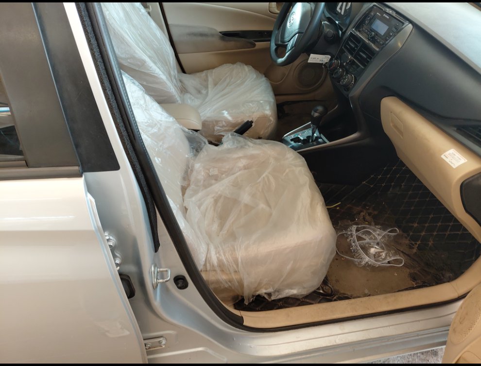 تويوتا يارس Y FLT 2021 image