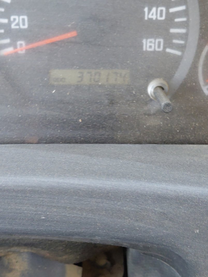 ايسوزو ريوارد ان بي شاحنة بثلاجة  - حمولة المركبة 3 طن 2015 image