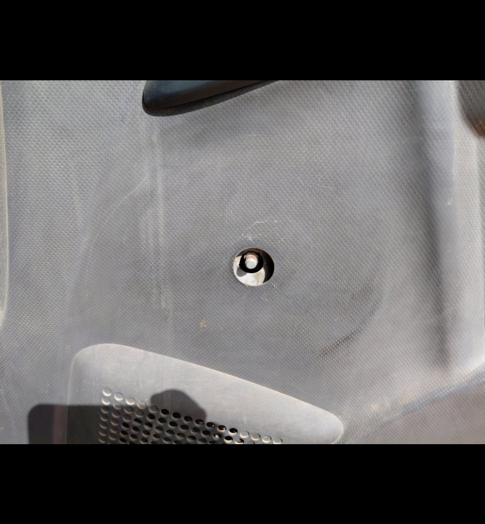 ايسوزو ريوارد ان بي شاحنة بثلاجة  - حمولة المركبة 3 طن 2015 image