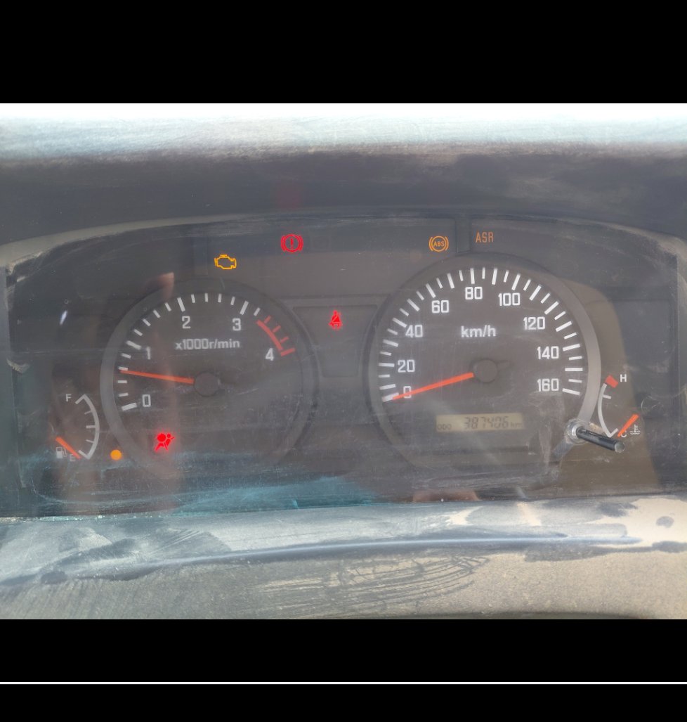 ايسوزو ريوارد ان بي بكب نصف نقل - حمولة المركبة 3 طن 2012 image