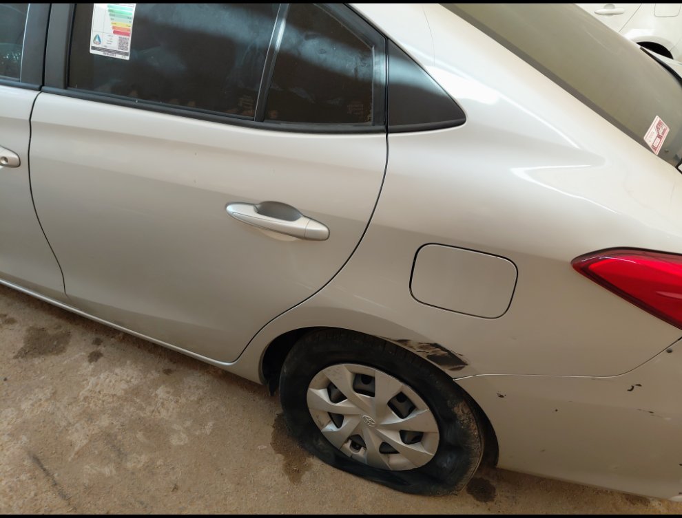 تويوتا يارس Y FLT 2021 image