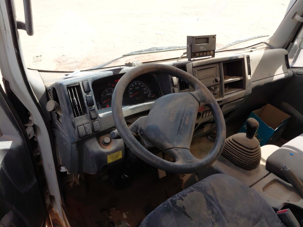 ايسوزو ريوارد ان بي بكب نصف نقل - حمولة المركبة 3 طن 2014 image