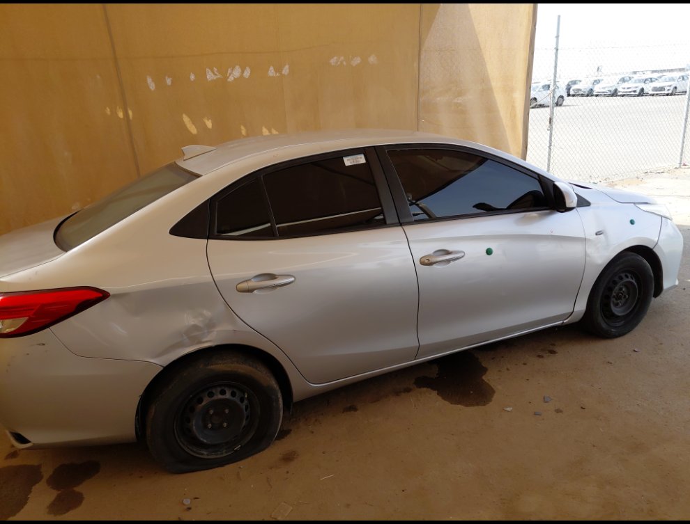 تويوتا يارس Y FLT 2021 image