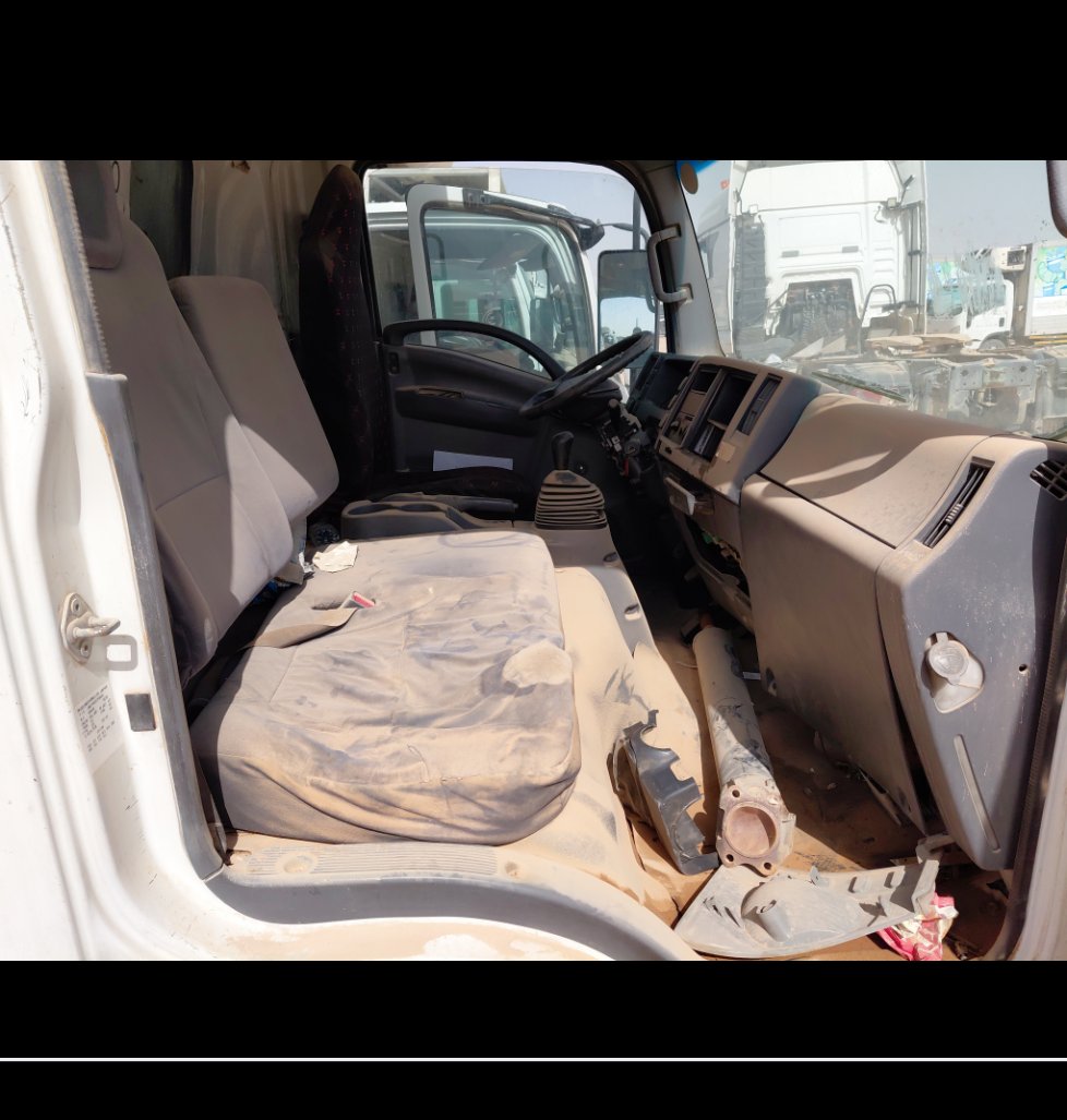 ايسوزو ريوارد ان بي بكب نصف نقل - حمولة المركبة 3 طن 2012 image