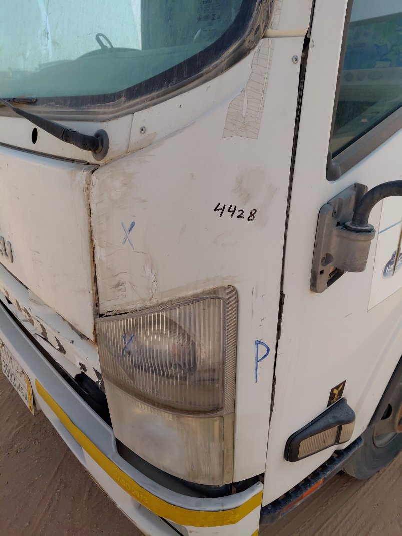 ايسوزو ريوارد ان بي شاحنة بثلاجة  - حمولة المركبة 3 طن 2015 image