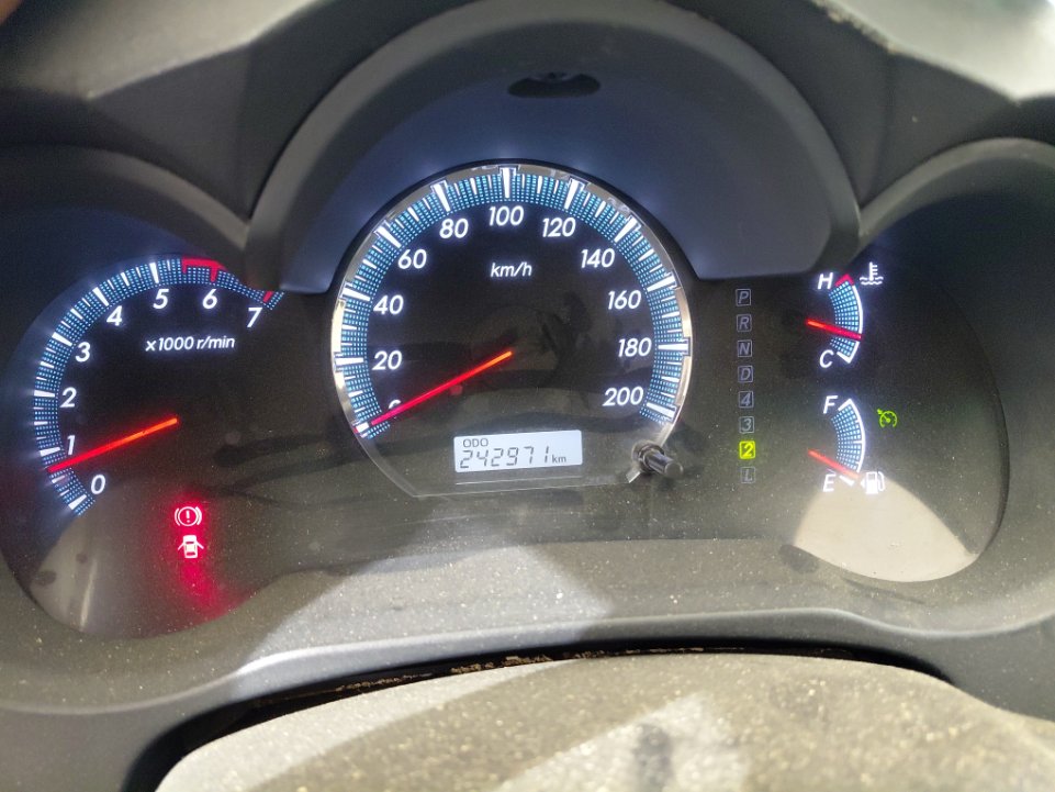 تويوتا فورتشنر VX 1 2015 image