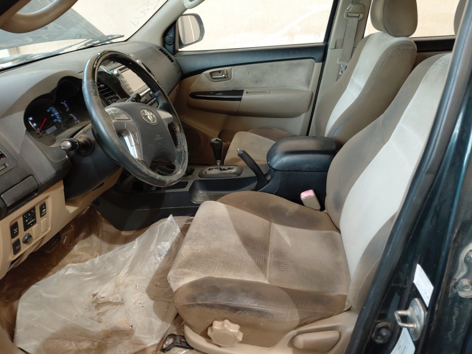 تويوتا فورتشنر VX 1 2015 image