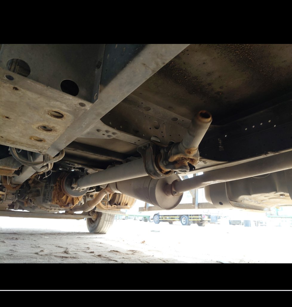 ايسوزو ريوارد ان بي بكب نصف نقل - حمولة المركبة 3 طن 2012 image