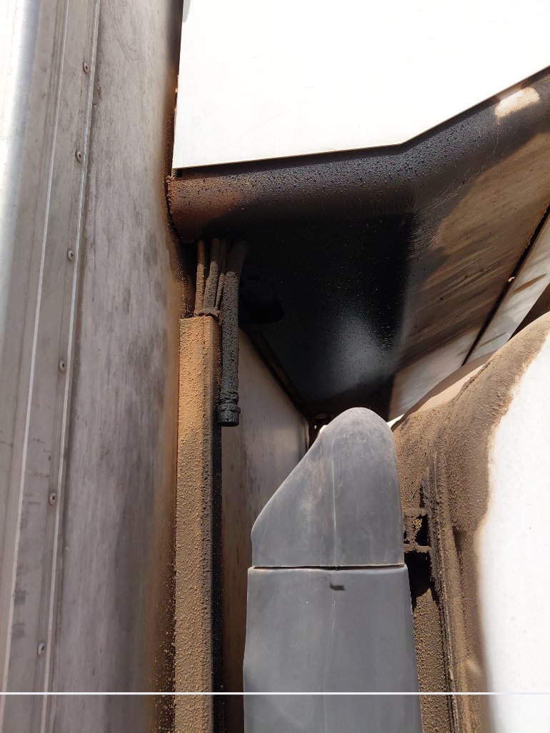 ايسوزو ريوارد ان بي بكب نصف نقل - حمولة المركبة 3 طن 2012 image