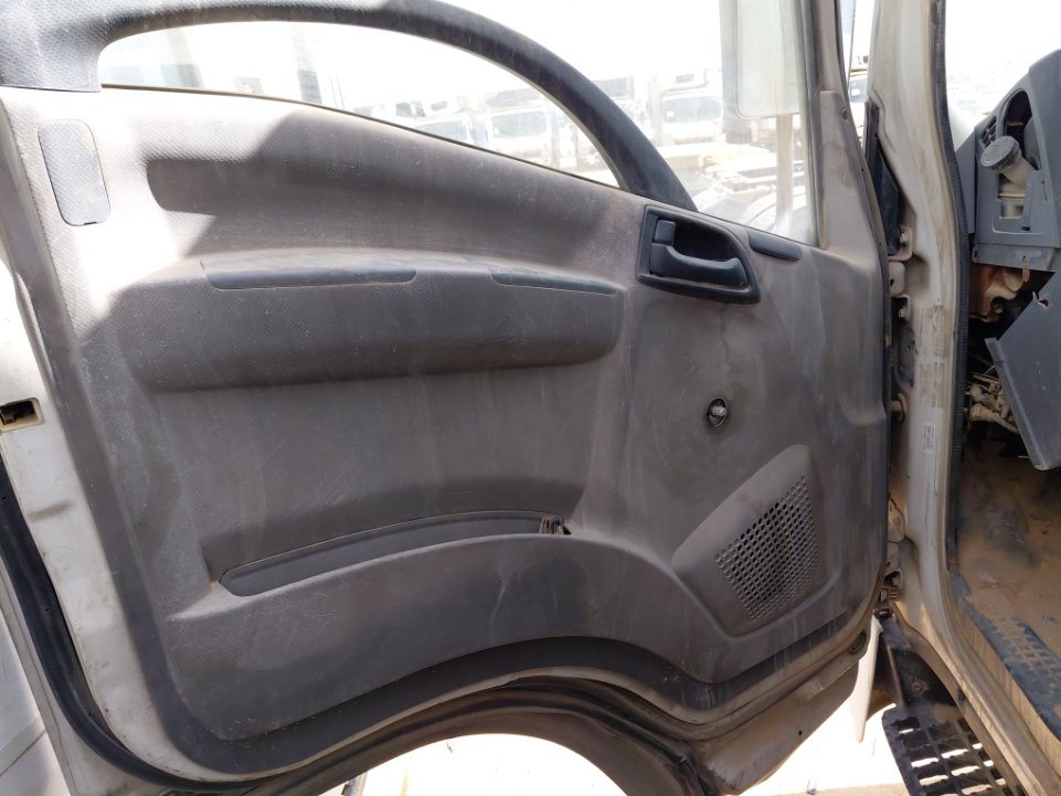 ايسوزو ريوارد ان بي بكب نصف نقل - حمولة المركبة 3 طن 2014 image