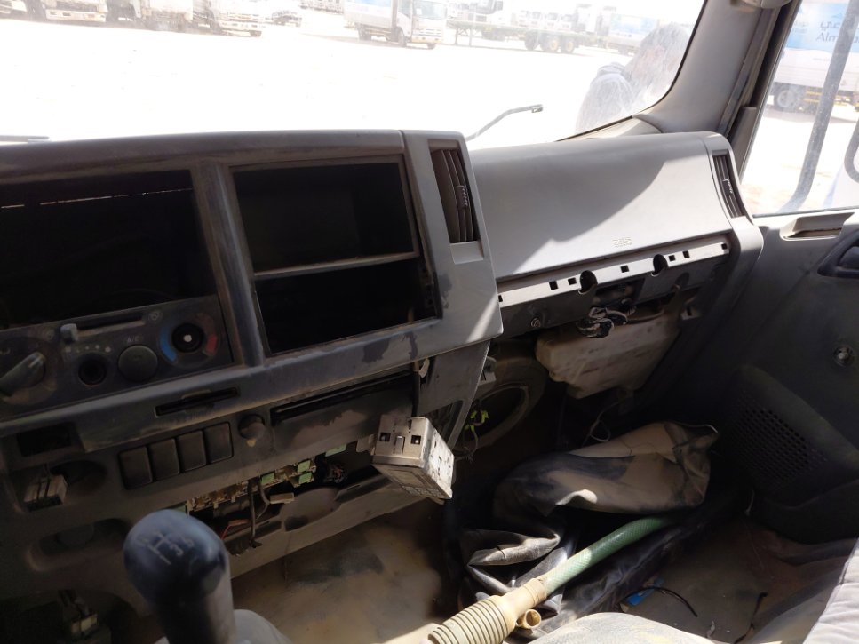 ايسوزو ريوارد ان بي بكب نصف نقل - حمولة المركبة 3 طن 2013 image