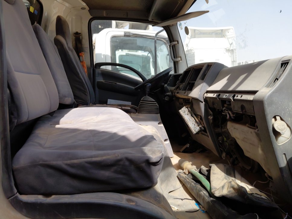 ايسوزو ريوارد ان بي بكب نصف نقل - حمولة المركبة 3 طن 2013 image