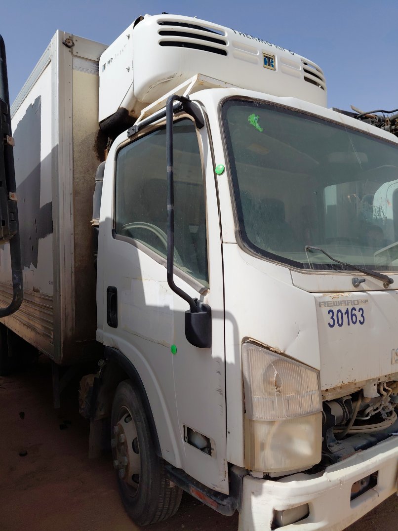 ايسوزو ريوارد ان بي بكب نصف نقل - حمولة المركبة 3 طن 2013 image