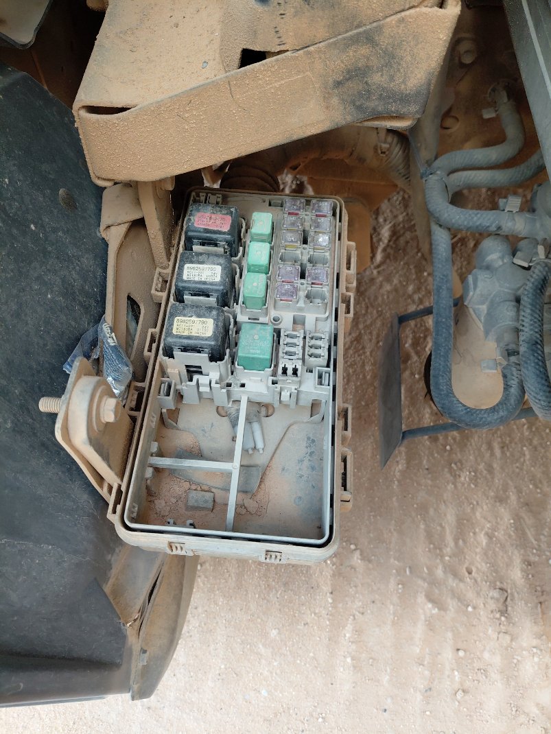 ايسوزو ريوارد ان بي بكب نصف نقل - حمولة المركبة 3 طن 2014 image