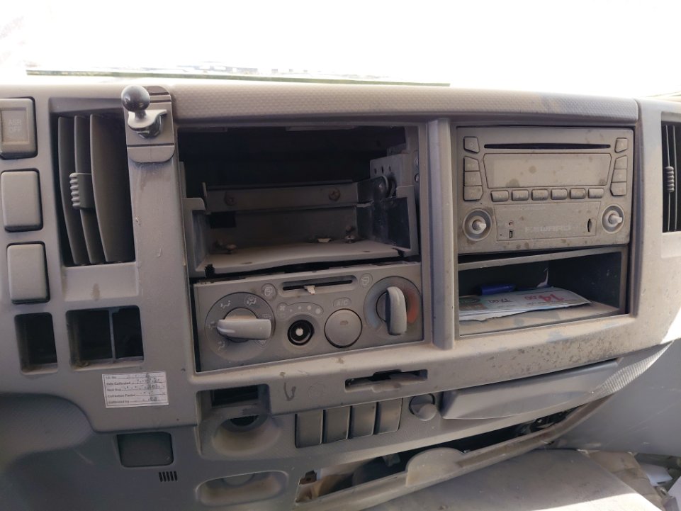 ايسوزو ريوارد ان بي بكب نصف نقل - حمولة المركبة 3 طن 2014 image