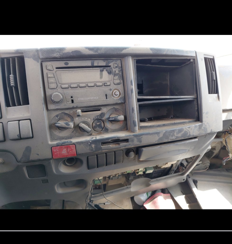 ايسوزو ريوارد ان بي بكب نصف نقل - حمولة المركبة 3 طن 2014 image