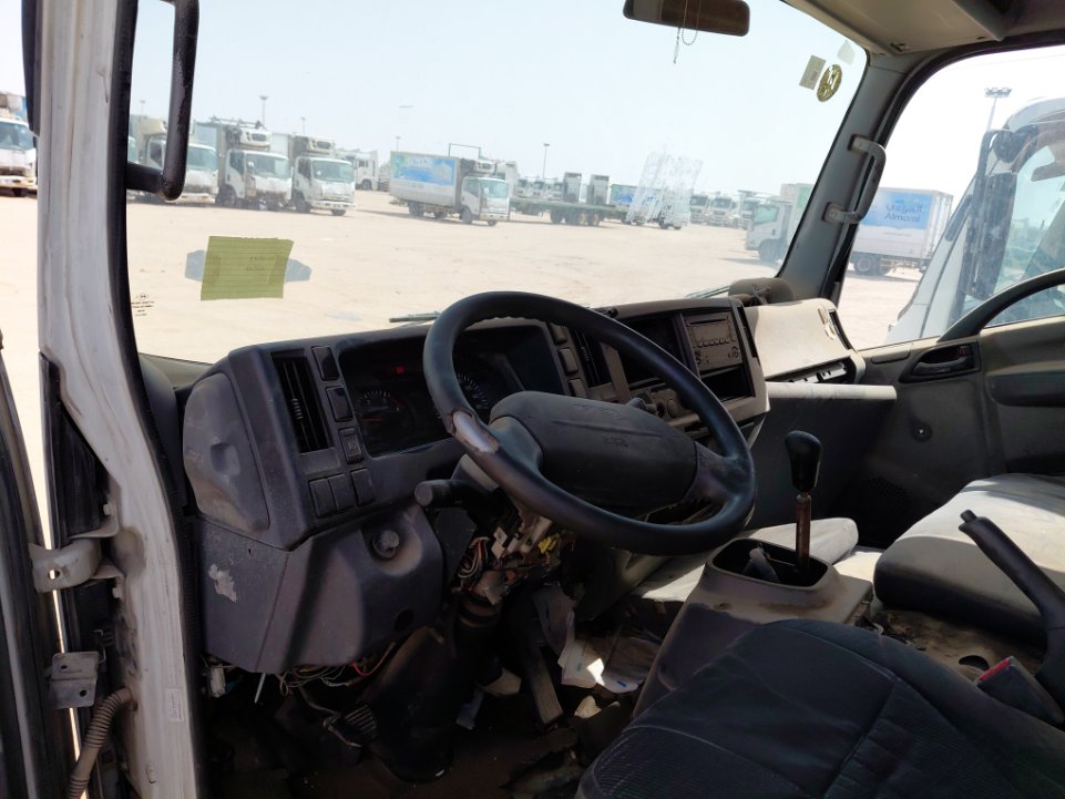 ايسوزو ريوارد ان بي بكب نصف نقل - حمولة المركبة 3 طن 2014 image