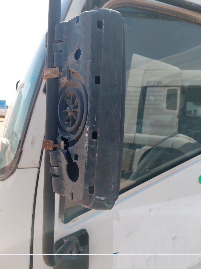 ايسوزو ريوارد ان بي بكب نصف نقل - حمولة المركبة 3 طن 2014 image