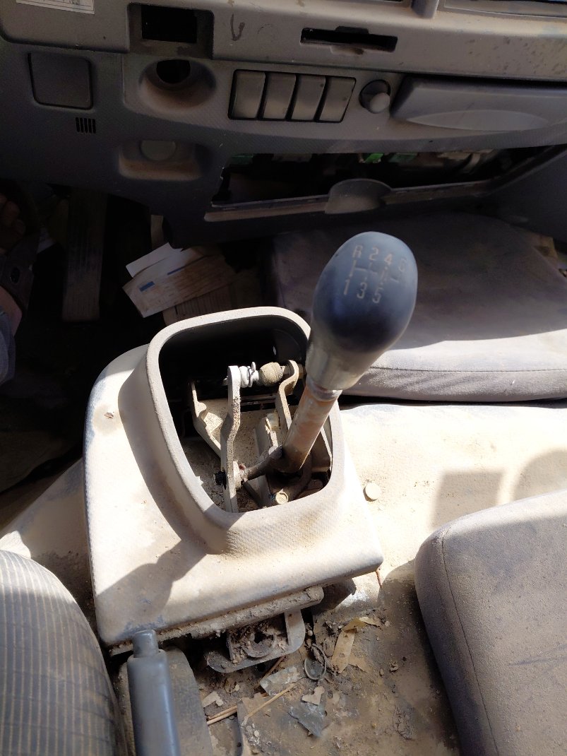 ايسوزو ريوارد ان بي بكب نصف نقل - حمولة المركبة 3 طن 2014 image