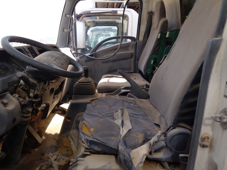 ايسوزو ريوارد ان بي بكب نصف نقل - حمولة المركبة 3 طن 2013 image