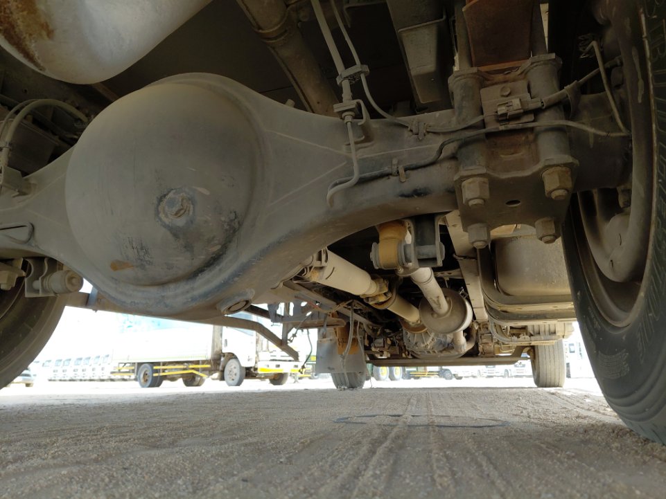 ايسوزو ريوارد ان بي بكب نصف نقل - حمولة المركبة 3 طن 2014 image