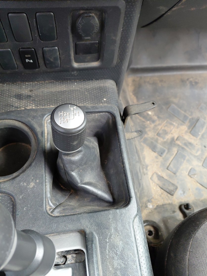 تويوتا إف جي كروزر  2022 image