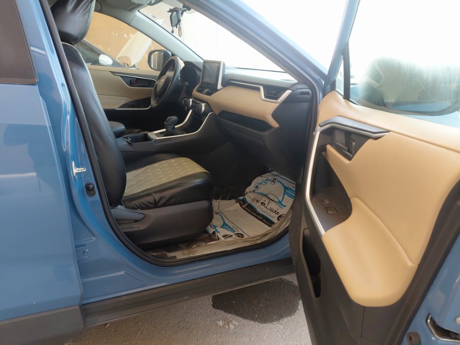 تويوتا راف فور LE 2023 image